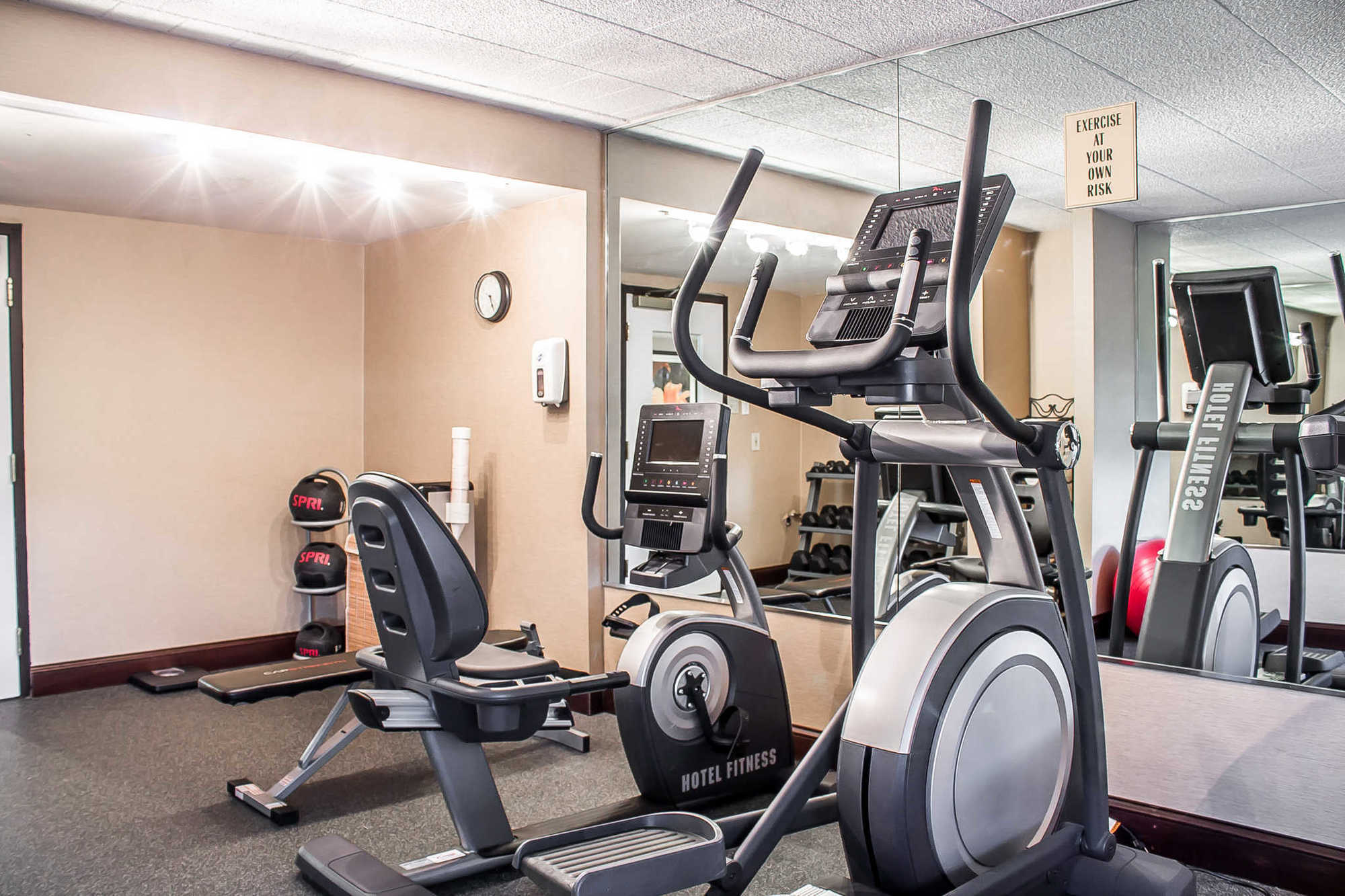 Holiday Inn Express Pittston - Scranton Airport By Ihg Facilities photo