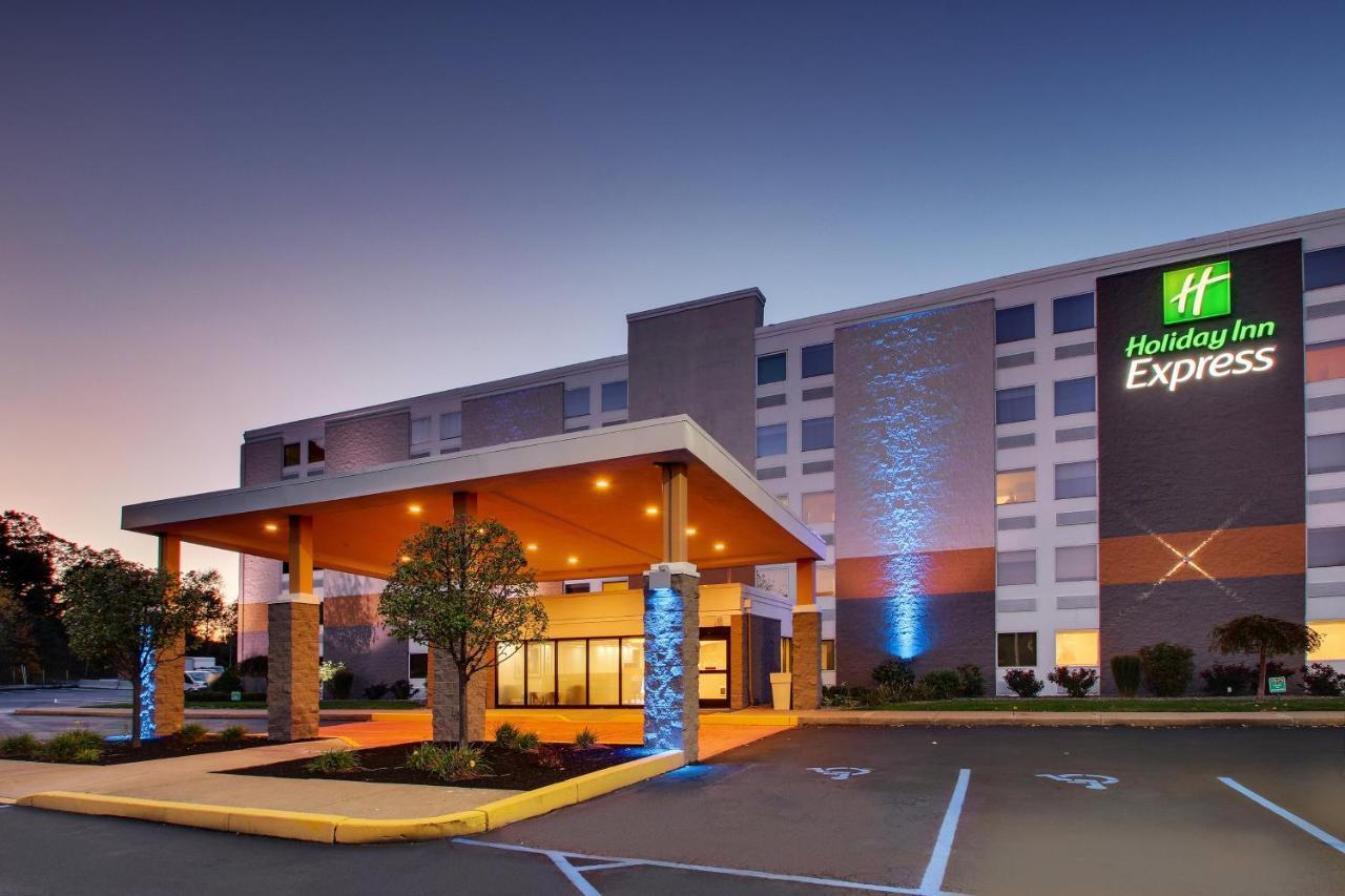 Holiday Inn Express Pittston - Scranton Airport By Ihg Exterior photo